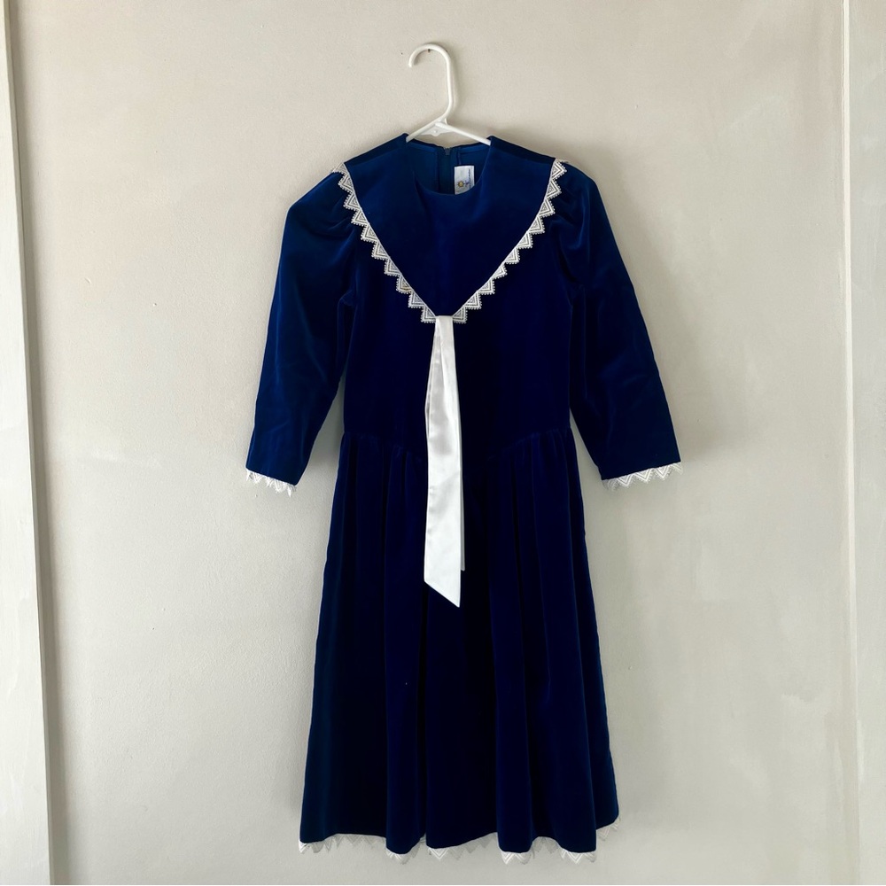 Florence Eisman | Vintage Velvet Lace Trimmed Bib Collar Girls Dress